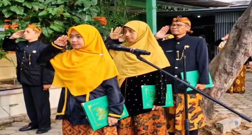 MIN 1 Sumenep Gelar Upacara Peringatan Hari Jadi Kabupaten Sumenep ke-756