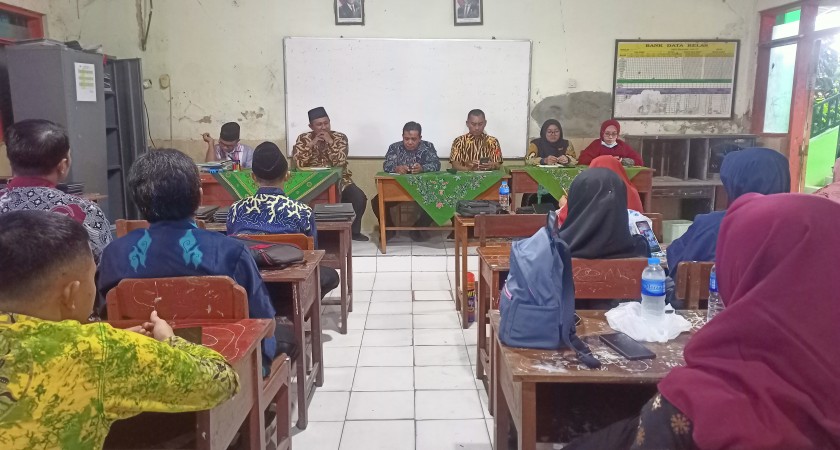 MIN 1 Sumenep Gelar Rapat Dinas Jelang Berakhirnya Semester Ganjil TA 2025/2026