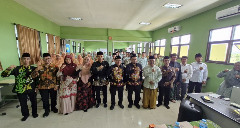 MIN 1 Sumenep Gelar Serah Terima Jabatan Kepala Madrasah