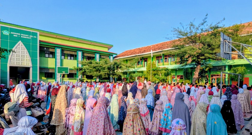 Munajat dan Shalat Dhuha Bersama di MIN 1 Sumenep Sambut HUT RI Ke-81