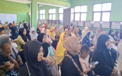 Dengan Doa dan Bakti, Siswa MIN 1 Sumenep Lalui Momen Kelulusan Penuh Makna