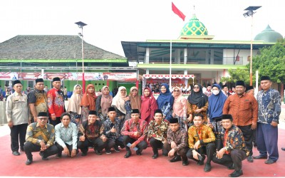 MIN 1 Sumenep Ikut Serta dalam Upacara HUT RI ke-80 Kemenag Sumenep