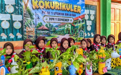 Unjuk Kreativitas Kokurikuler! Gelar Karya Plastik MIN 1 Sumenep Tampilkan Pot Jerapah hingga Figura Pahlawan